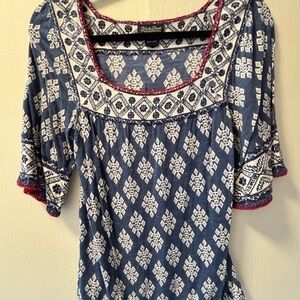 Lucky Brand XS Navy and Red Trim Floral Print Top